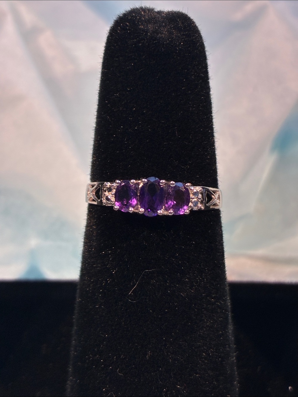 10K White Gold Amethyst Three Stone Ring.  Size 7    1.17 Grams
